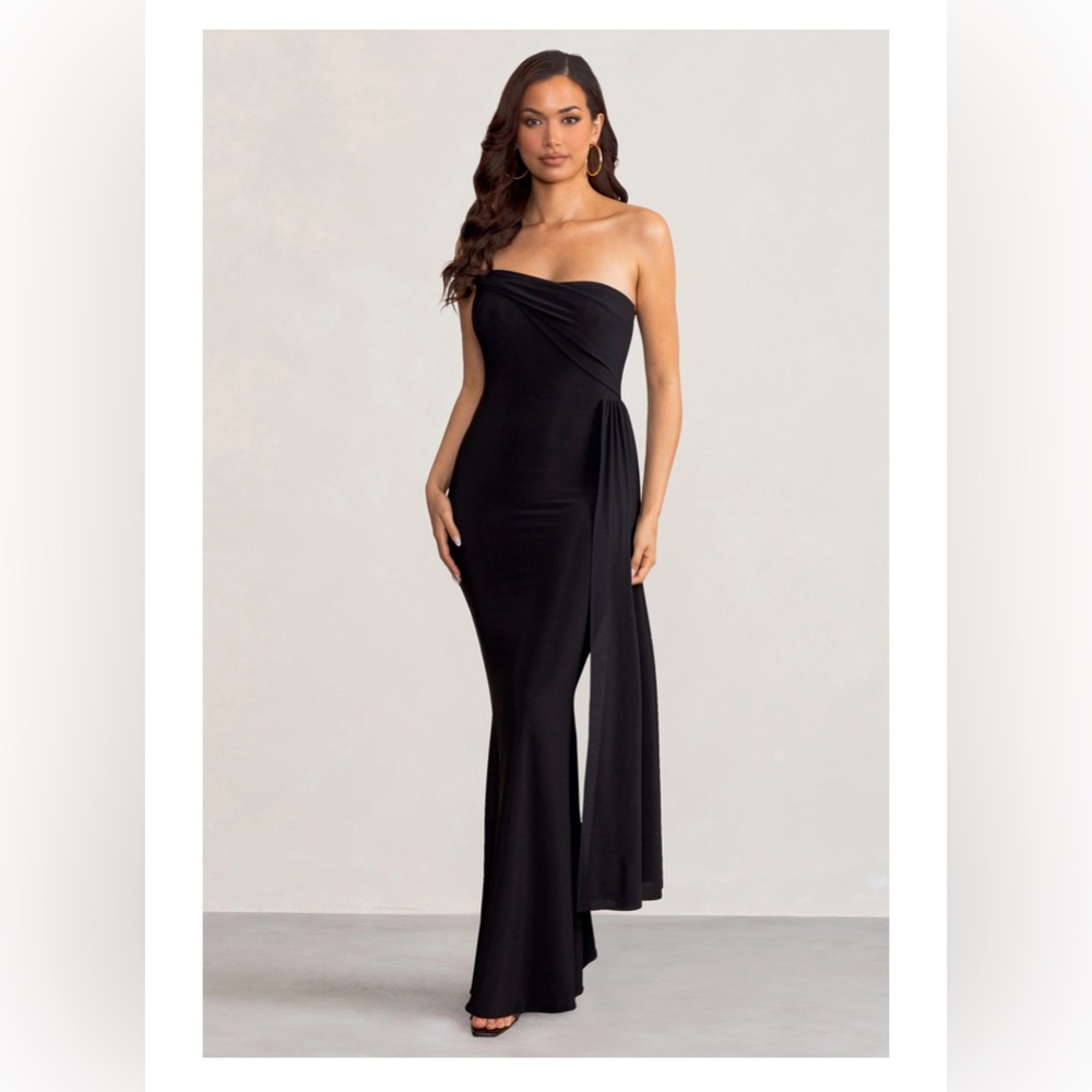 Club L London maxi black dress
Comes with tag 
Size 6